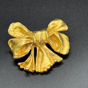 Gold Tone Metal Bow Ribbon Brooch Pin Costume Jewlery